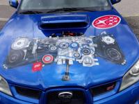 Monika St. Motorhaube Subaru